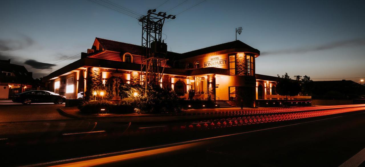 Hotel Bonaparte Kosice Ngoại thất bức ảnh