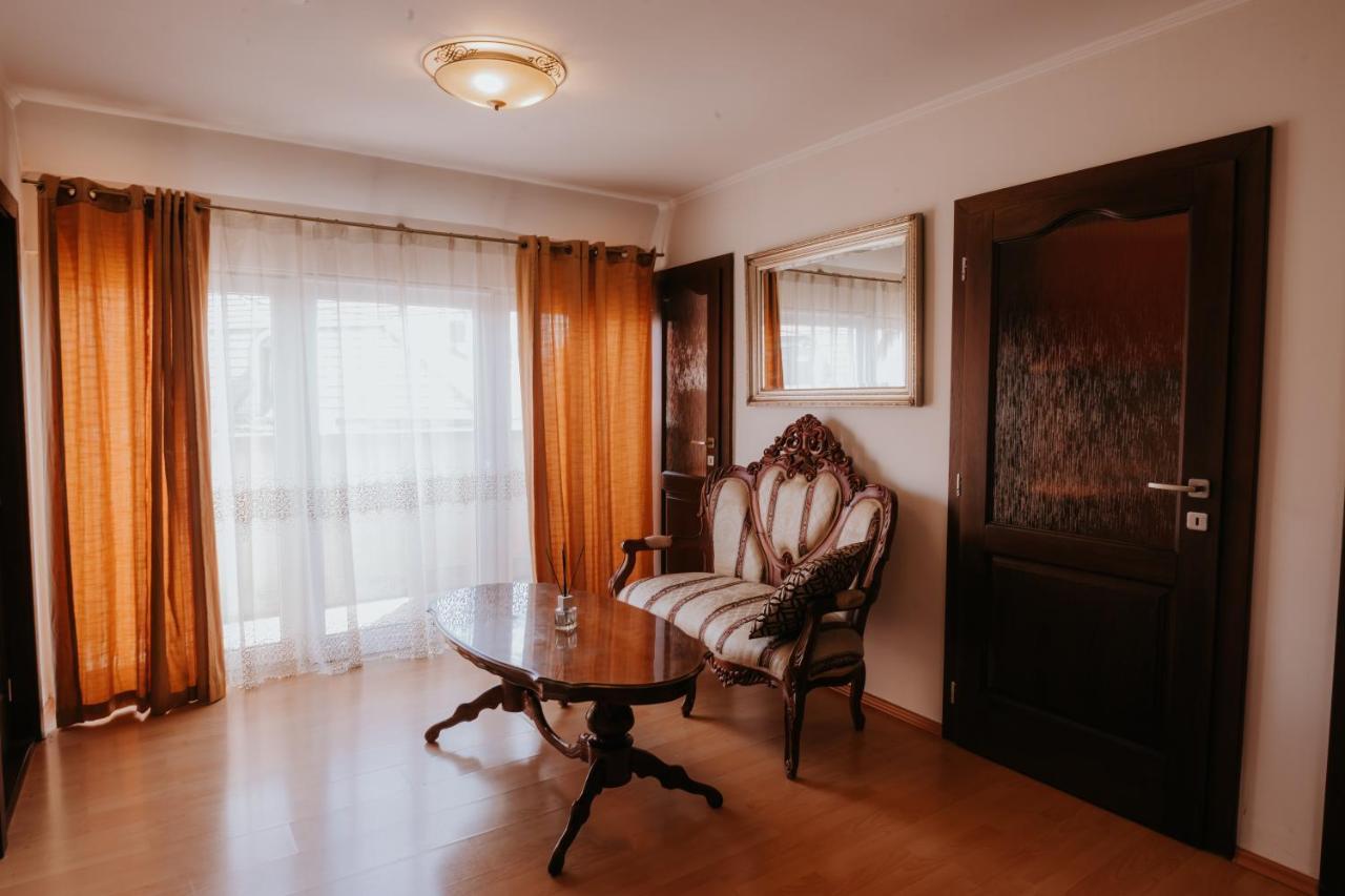 Hotel Bonaparte Kosice Ngoại thất bức ảnh