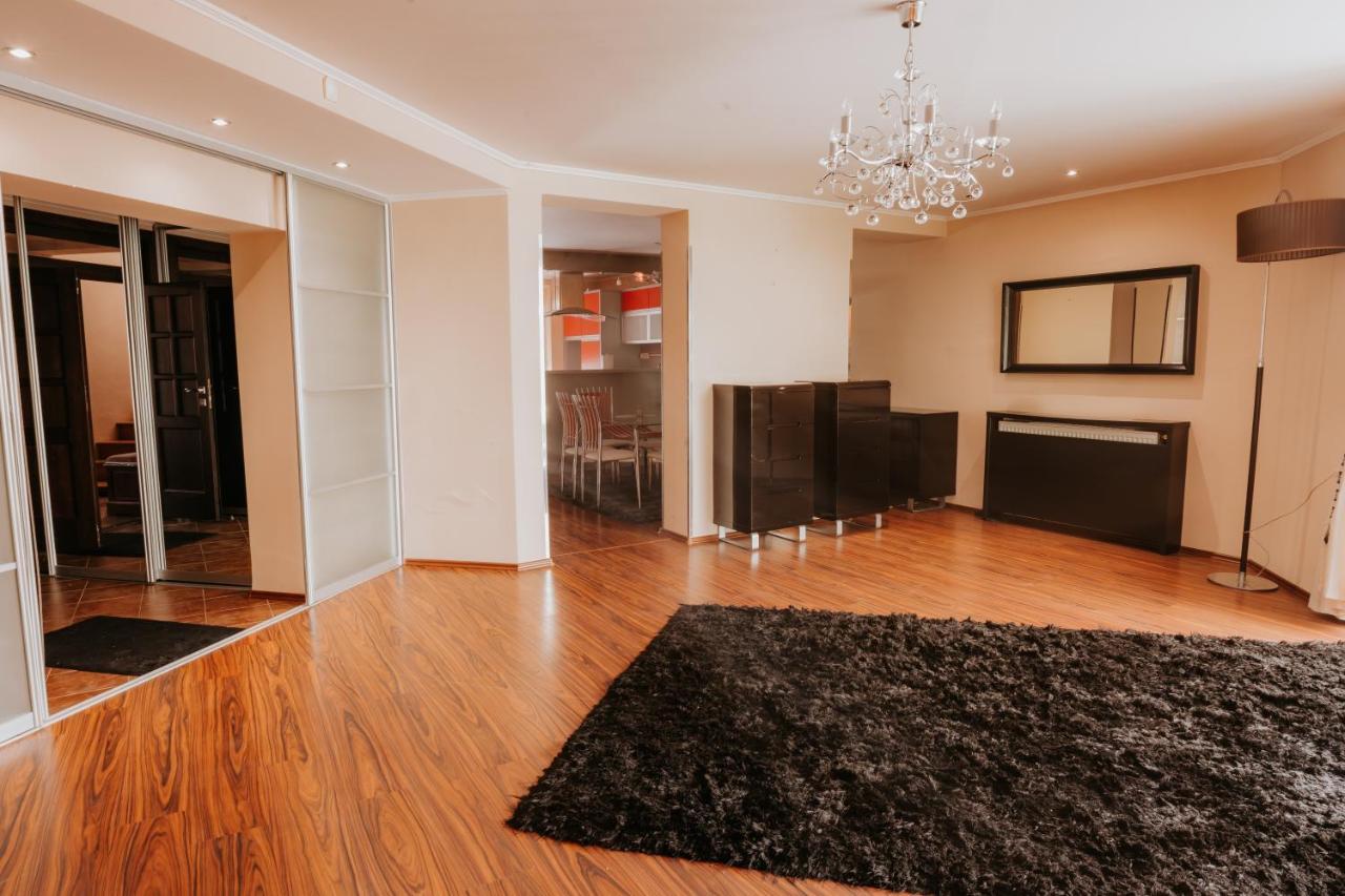 Hotel Bonaparte Kosice Ngoại thất bức ảnh