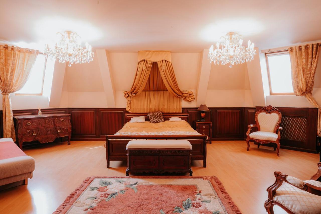 Hotel Bonaparte Kosice Ngoại thất bức ảnh