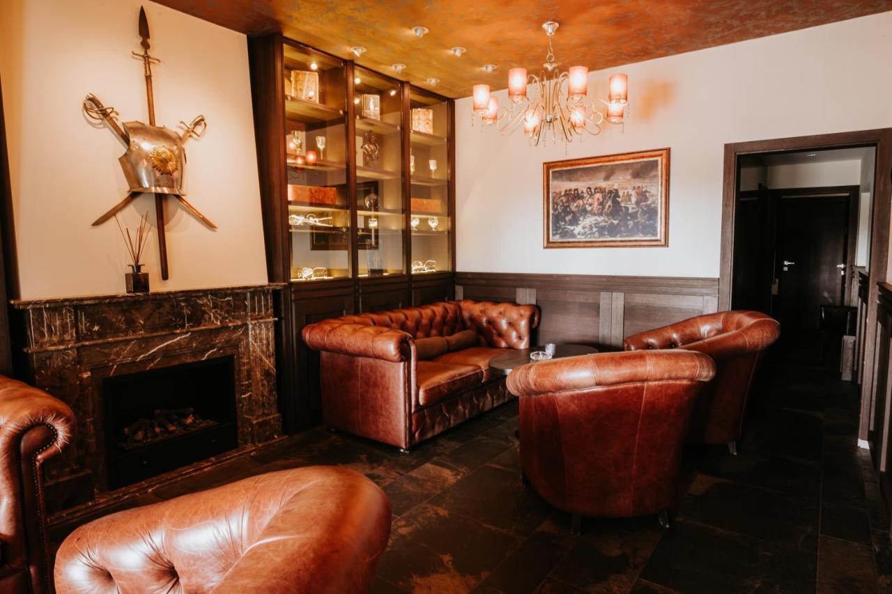 Hotel Bonaparte Kosice Ngoại thất bức ảnh