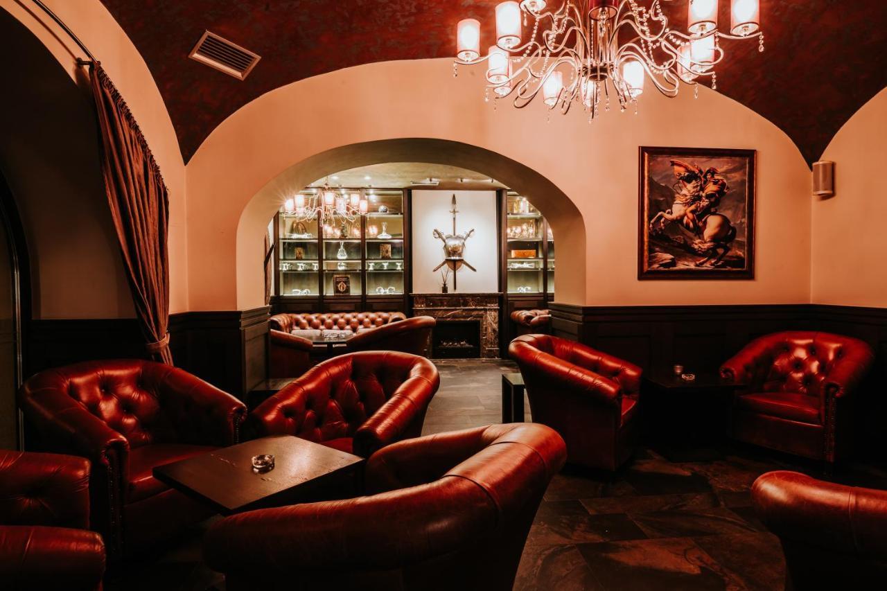 Hotel Bonaparte Kosice Ngoại thất bức ảnh