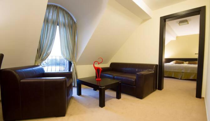 Hotel Bonaparte Kosice Ngoại thất bức ảnh